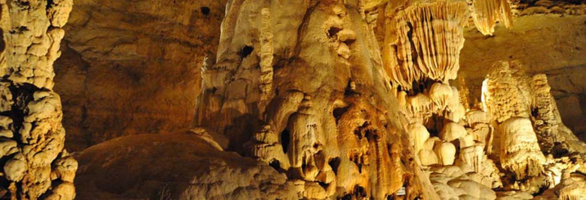 Natural Bridge Caverns Underground Tour, San Antonio, Texas, USA