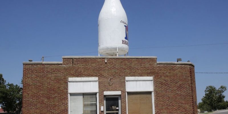 Milk Bottle Grocery, Oklahoma City, Oklahoma, USA