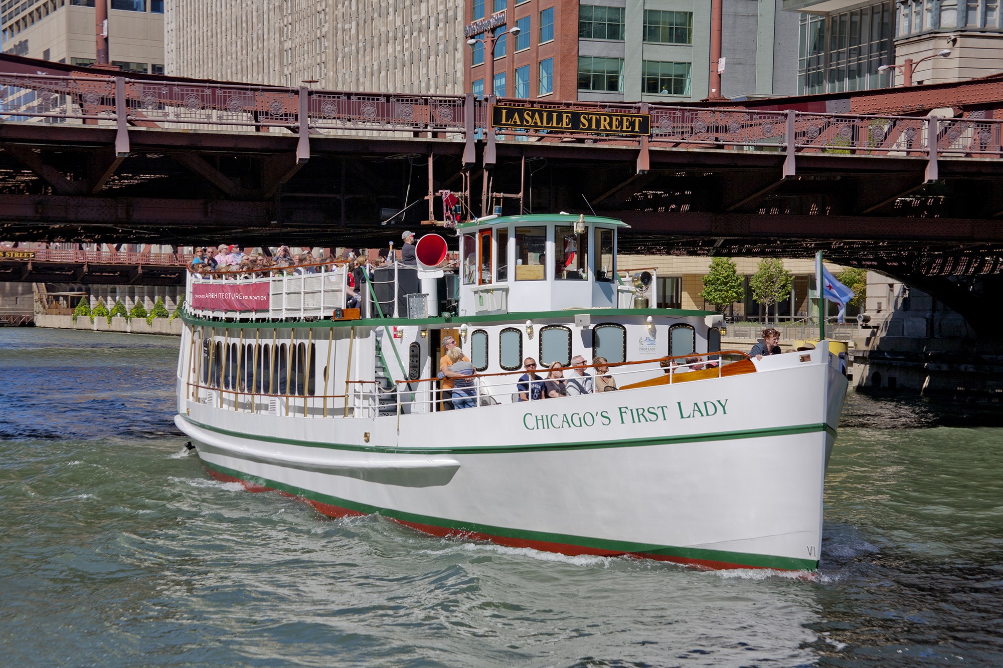 chicago river cruise first lady