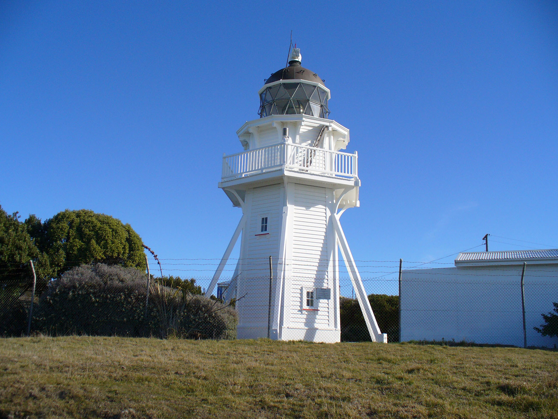 Katiki Point Lighthouse, Moeraki 9482, Otago Region, New Zealand ...