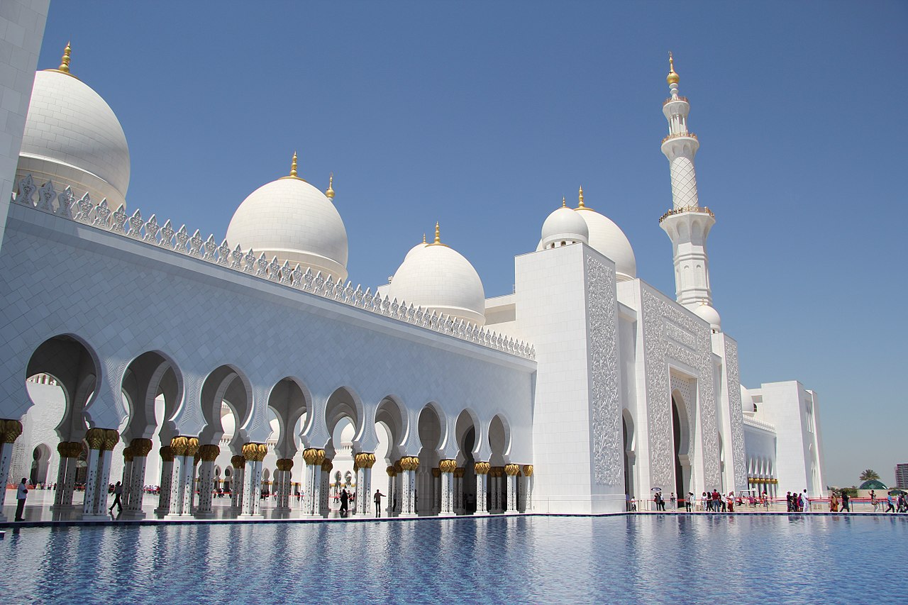 Grand Mosque, Dubai, United Arab Emirates Epic UAE Culture & Adventure Route © Monika Newbound