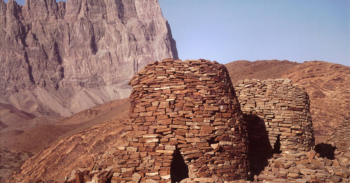 Bat Necropolis And Beehive Tombs, Unesco Site, Al Dhahirah Governorate ...