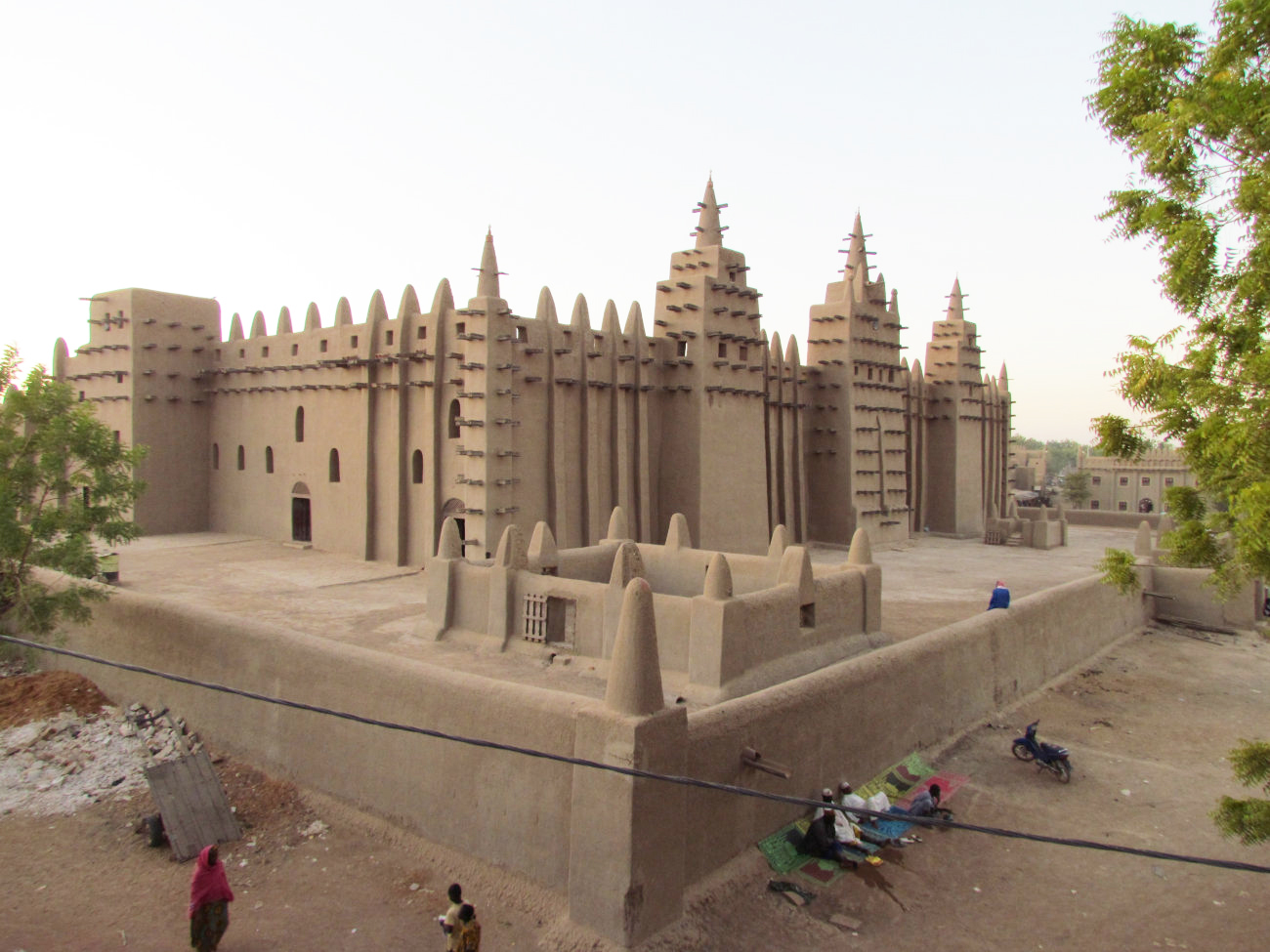 Grande Mosquée De Bougoufié, Mopti, Mali - Heroes Of Adventure