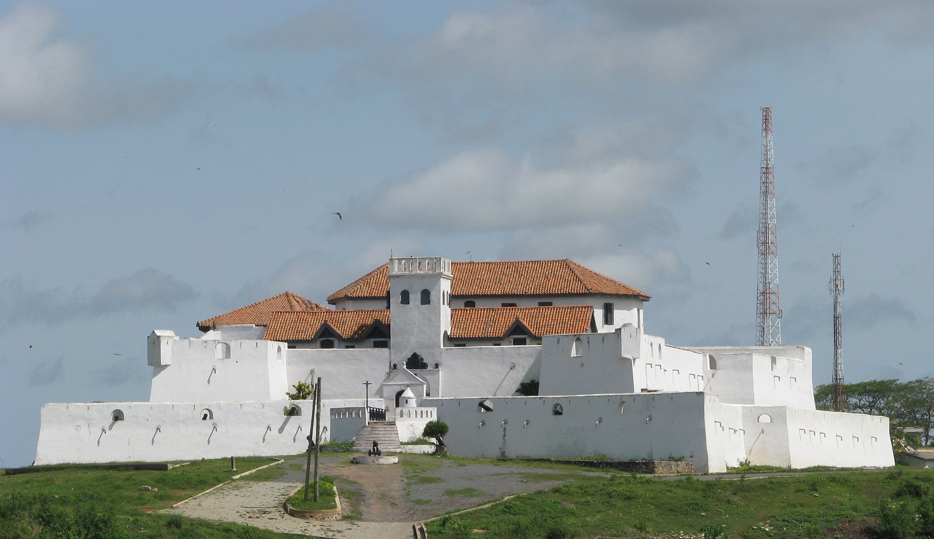 fort-st-jago-unesco-elmina-ghana-heroes-of-adventure