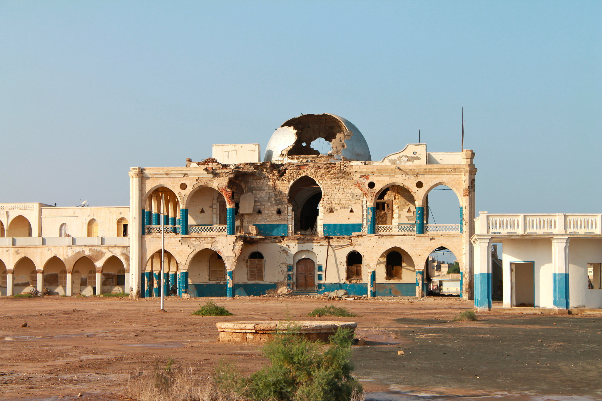 imperial-palace-mitsiwa-eritrea-heroes-of-adventure