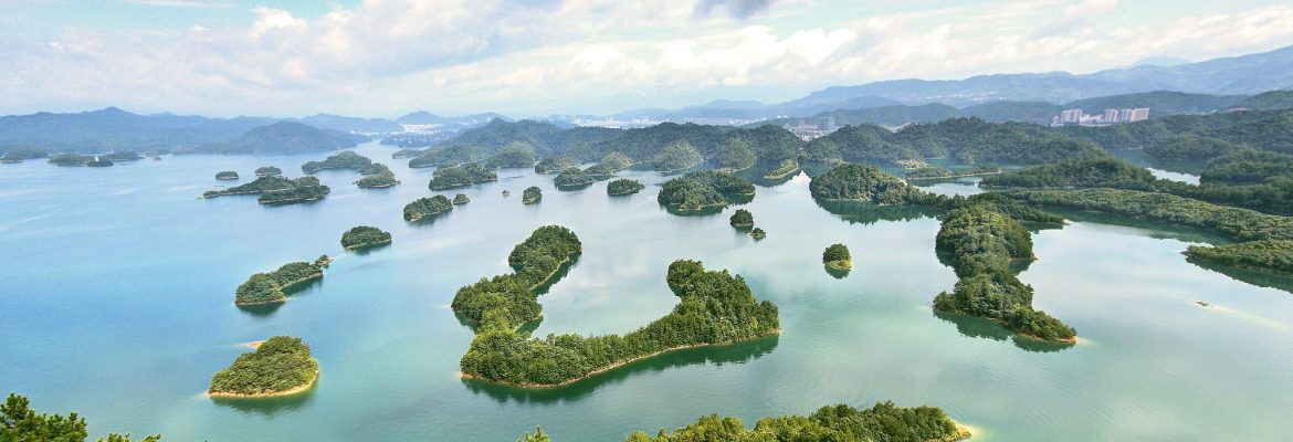 Thousand Island Lake, Zhejiang Sheng, China