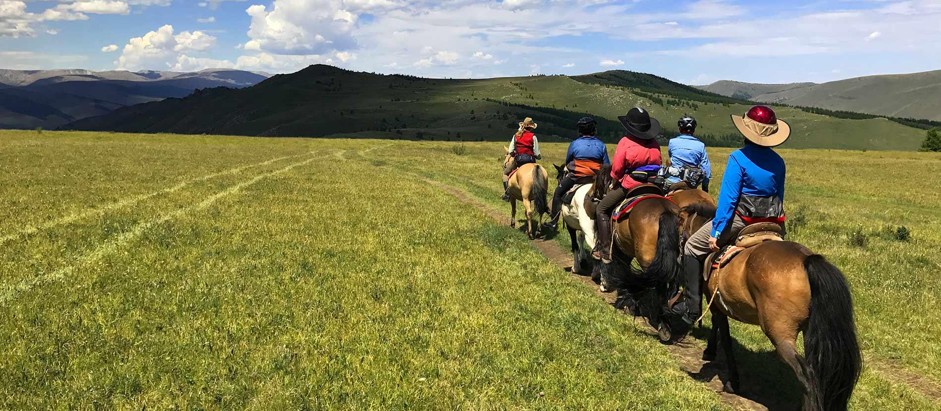 horse trek mongolia