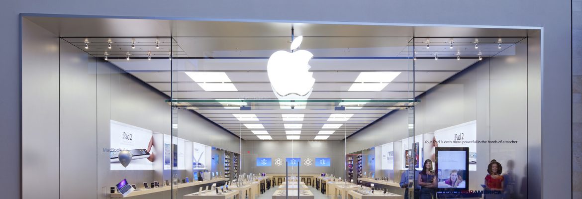 Apple Valencia Town Center | Valencia California USA