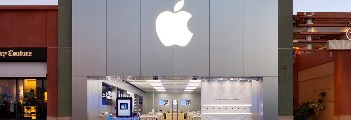 Apple El Paseo Village | Palm Desert California USA