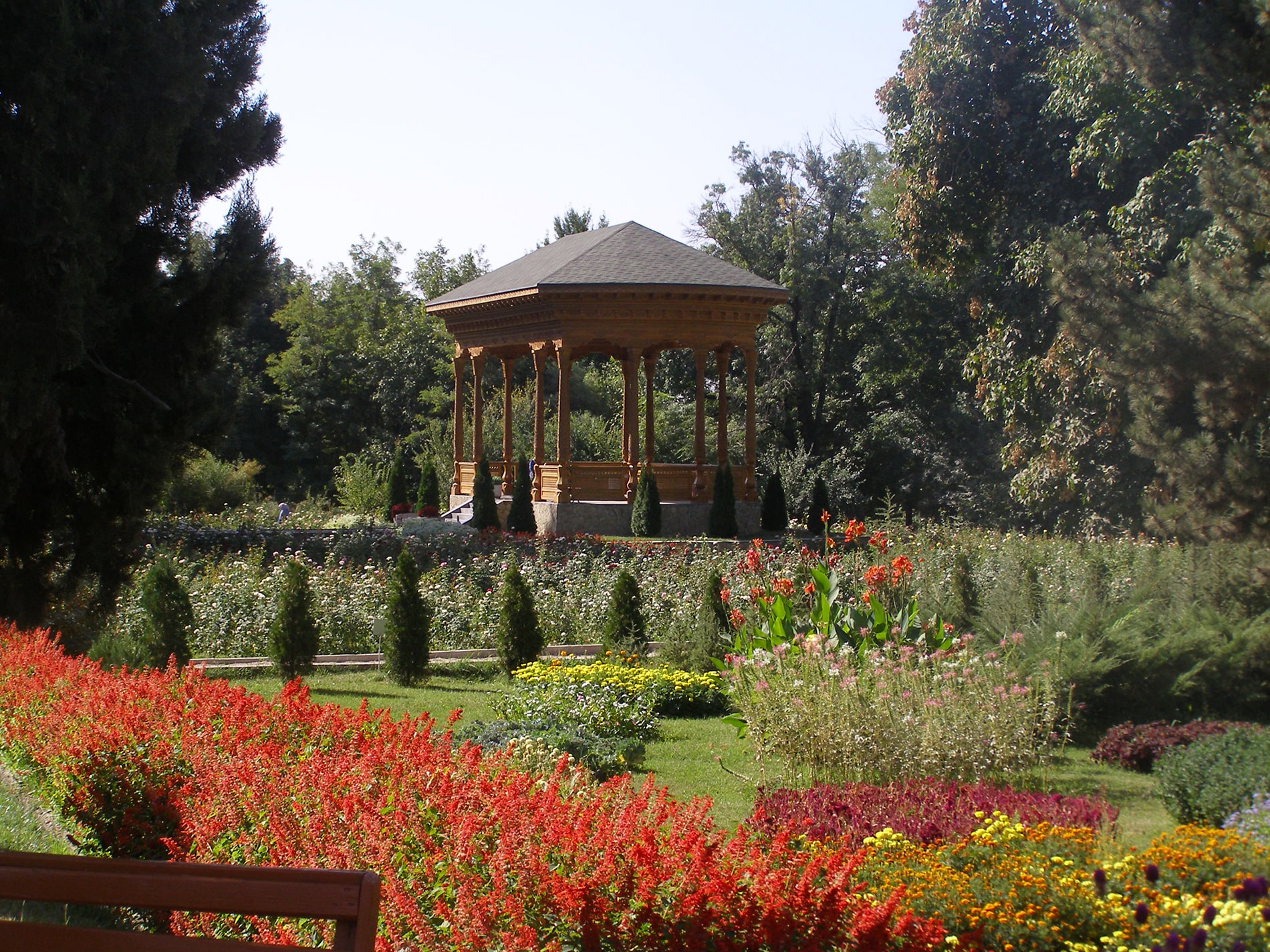 Таджикистан Душанбе Ботанический сад ирам