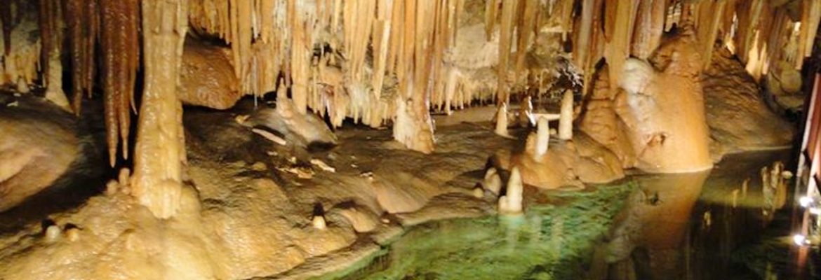 Grotte des Canalettes, Corneilla-de-Conflent, Languedoc-Roussillon, France