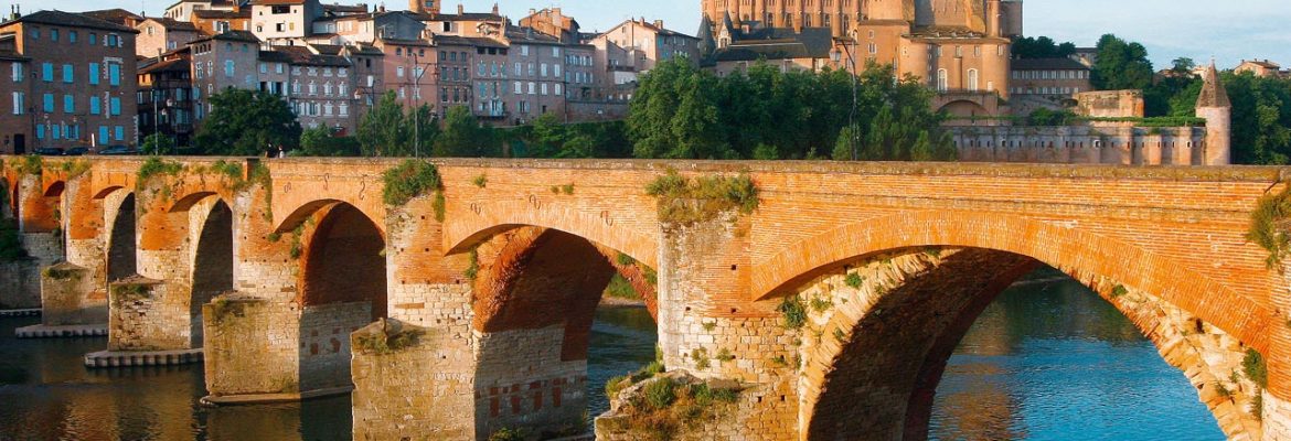 Pont Vieux, Albi, Midi-Pyrenees, France - Heroes Of Adventure