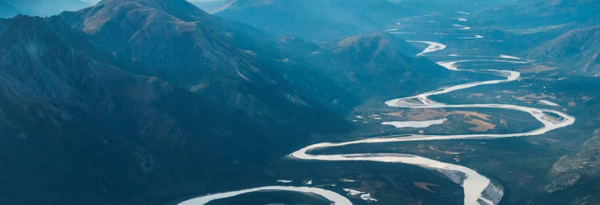 Fly to Fish Creek, Gates of Alaska National Park, USA