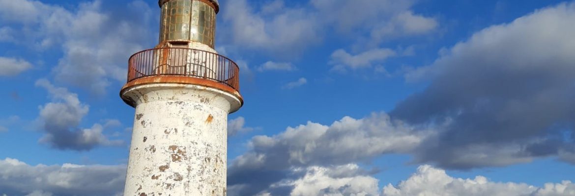 West Pier Lighthouse