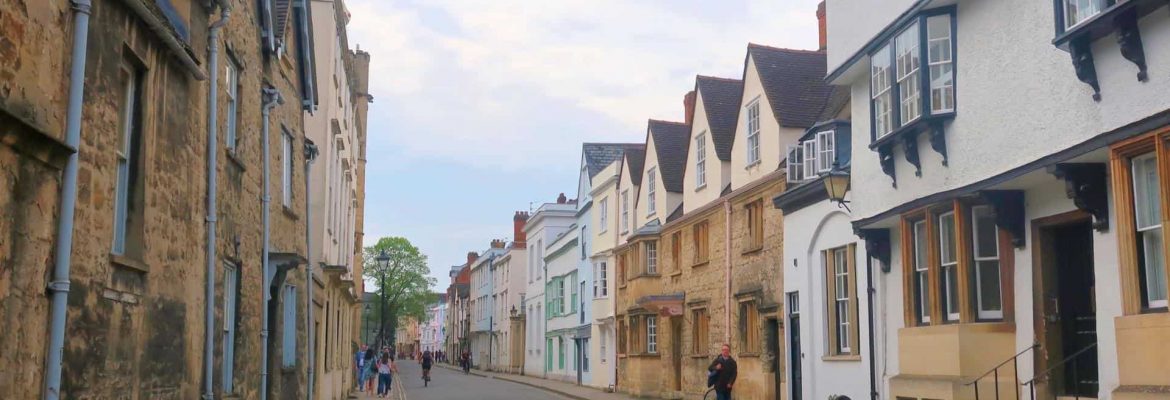 Holywell Street