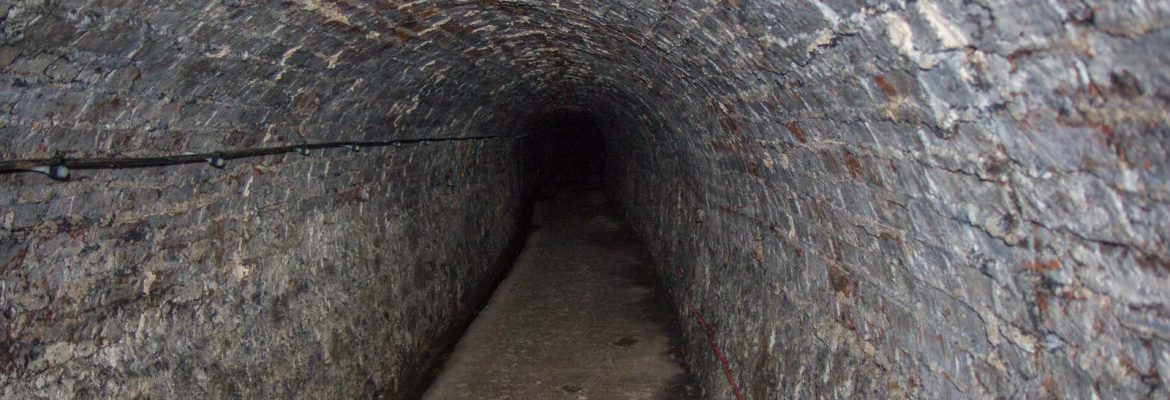 Victoria Tunnel Tours
