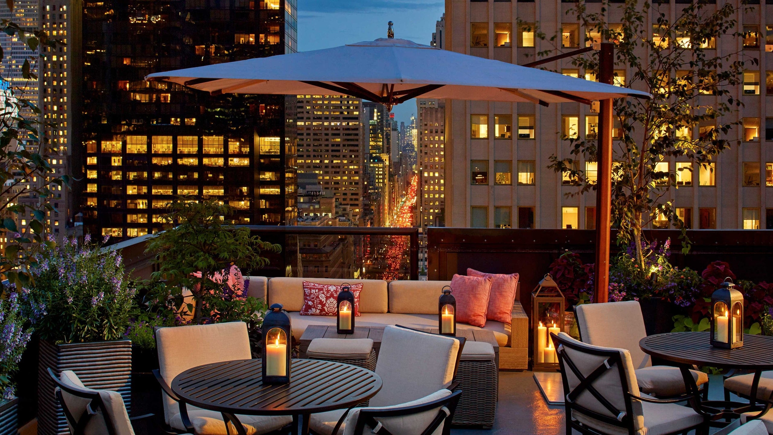 Salon de Ning at The Peninsula New York-min