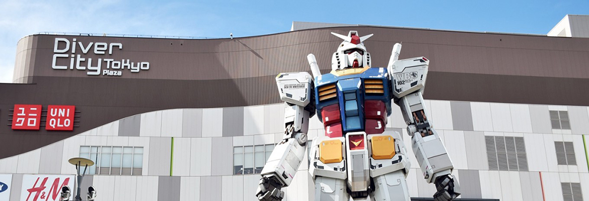 Giant Gundam Statue