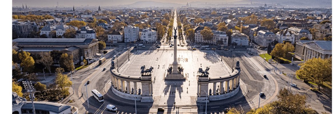 Heroes’ Square