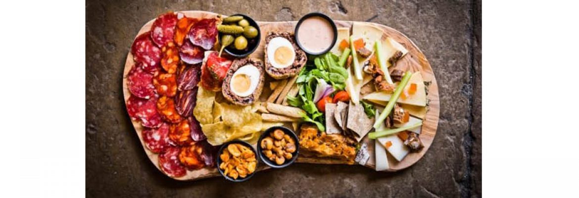 Lunya deli, restaurant and bar