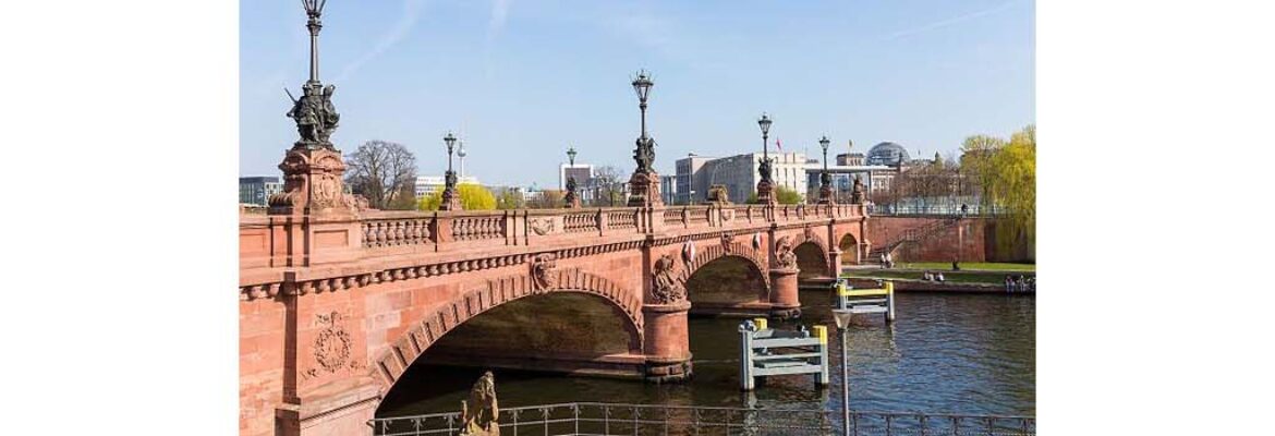 Moltkebrücke