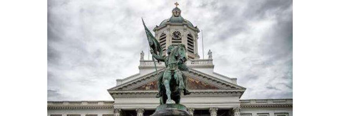 Place Royale Bruxelles – Statue de Godefroy de Bouillon
