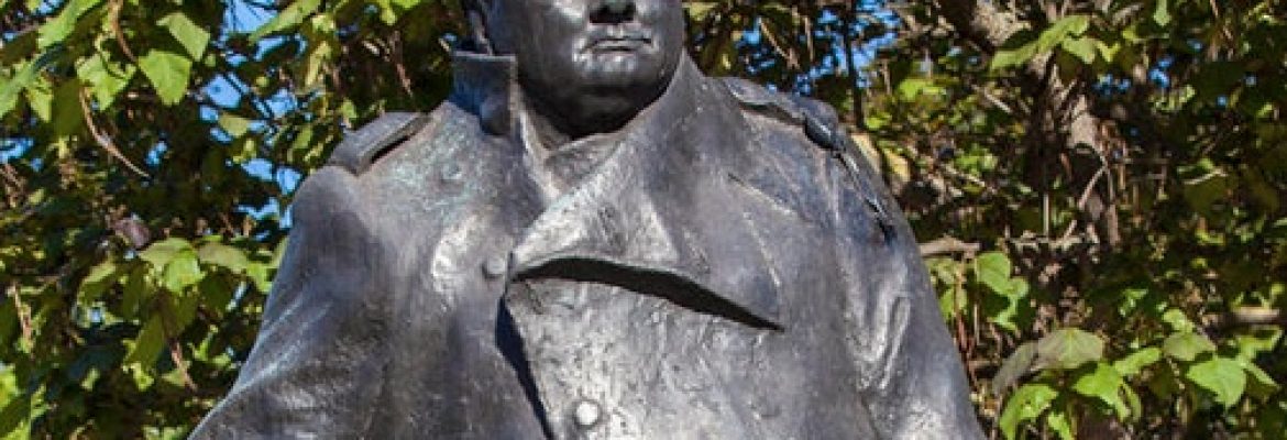 Sir Winston Churchill Bronze Statue