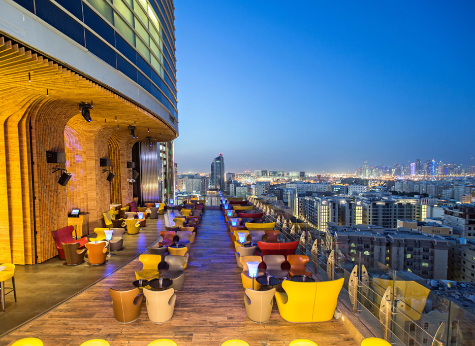 Sky View Bar & Restaurant - Heroes Of Adventure