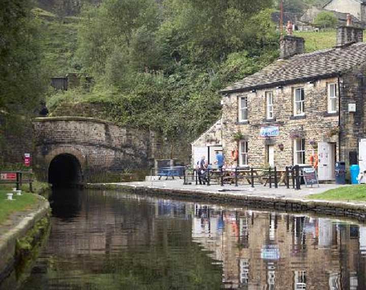 Standedge Tunnel and Visitor Centre - Heroes Of Adventure