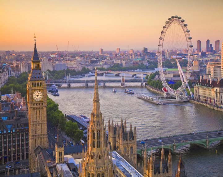 London Skyline - Heroes Of Adventure